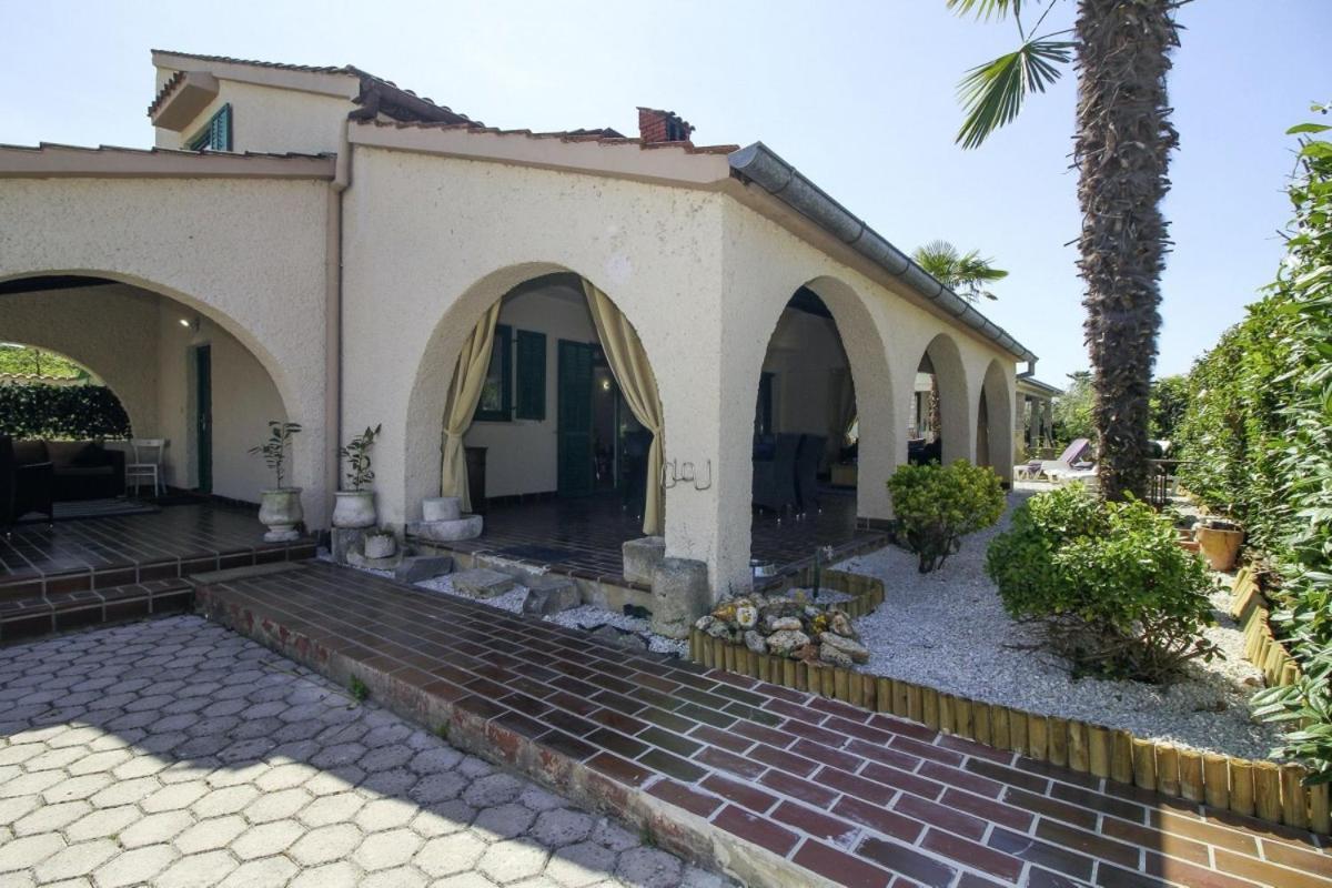Casa Parenzana In Porec - Haus Fuer 7-9 Personen Εξωτερικό φωτογραφία